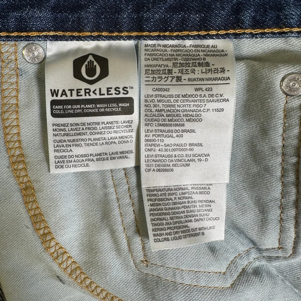 NWT Levis 550 Relaxed Fit Tapered Leg Jeans Mens 50x29 Big and Tall Blue Denim